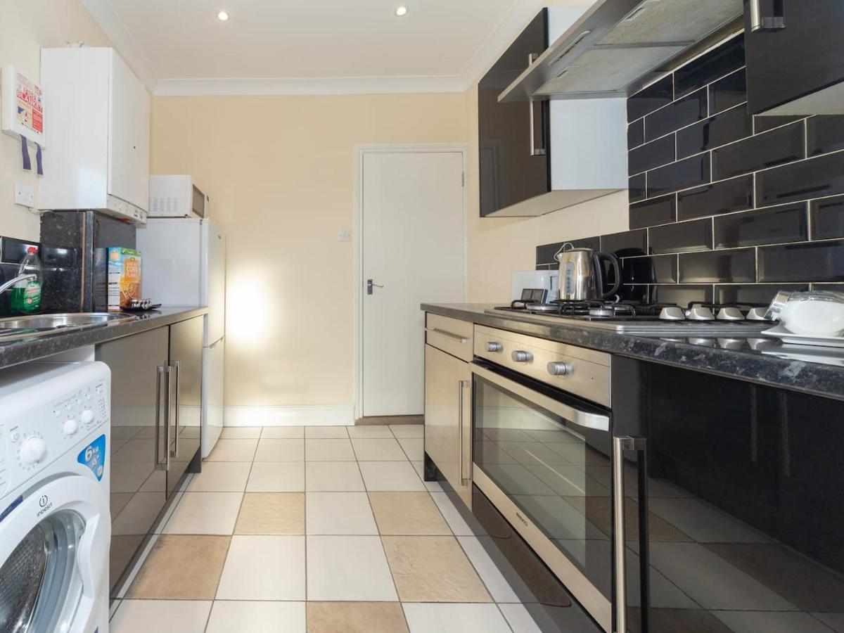 Bellaliving 2 Bedroom Apartment - Luton Luton  Luaran gambar
